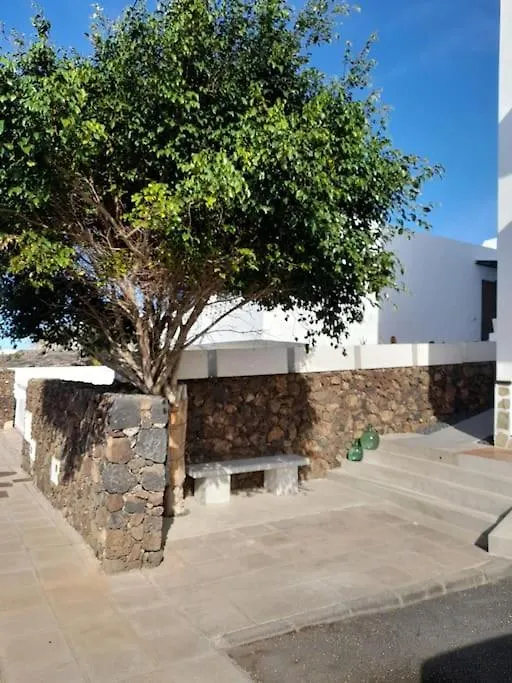 Casa Volcan De Caldera Blanca Tinguaton Holiday home